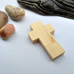 Cross 16GB USB Flash Drive with Unique Wooden Stick Design