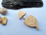 Wooden Stylish Maple Leaf USB Environmental 8GB USB 3.0 Thumb Drive